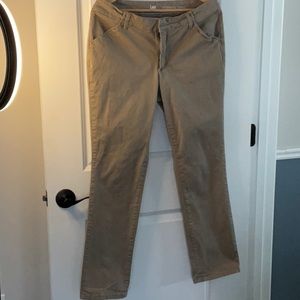 Lee Essential Chinos in Dark Khaki